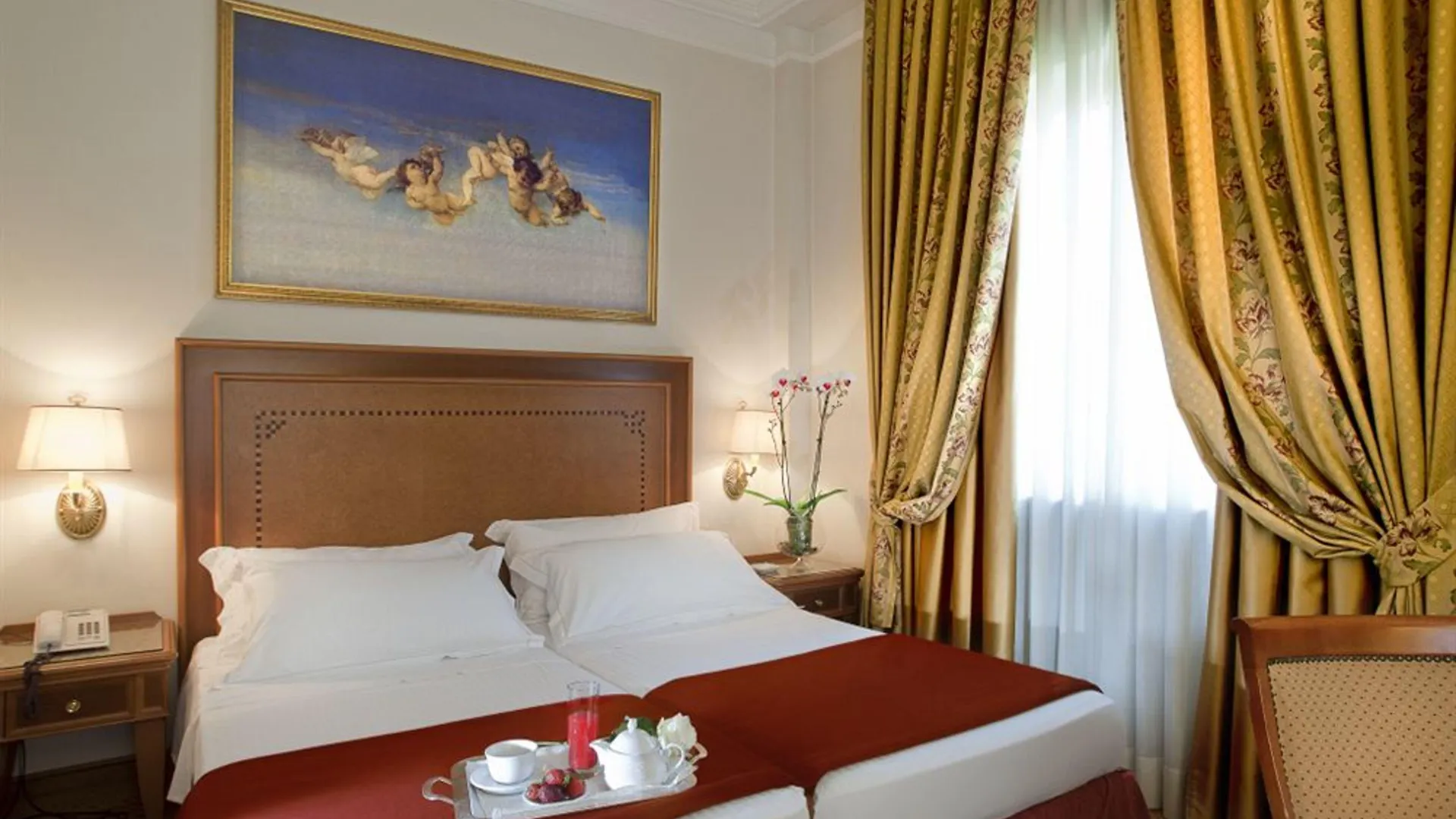 Pinewood Hotel Rom 4*,  Italien