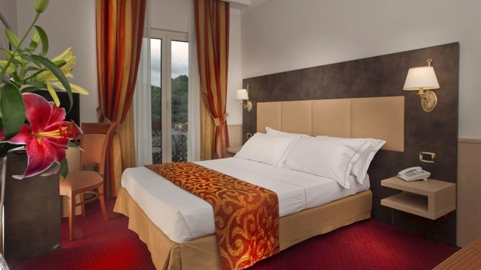 Pinewood Hotel Rom