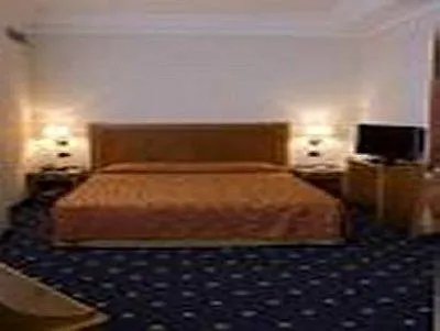 ****  Pinewood Hotel Rom Italien