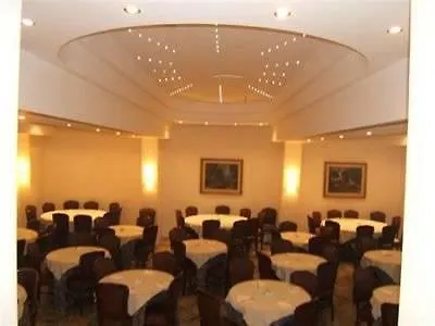 Pinewood Hotel Rom