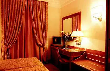 Pinewood Hotel Rom