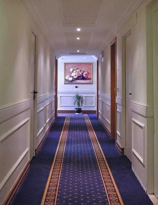 Pinewood Hotel Rom