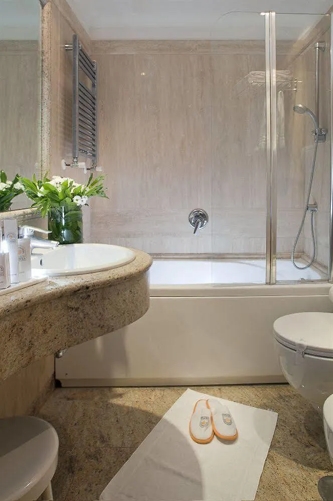 ****  Pinewood Hotel Rom Italien