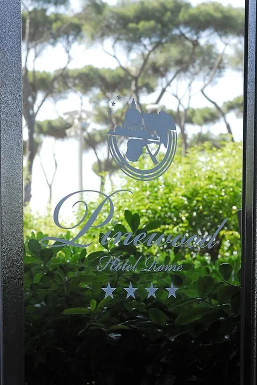 Pinewood Hotel Rom