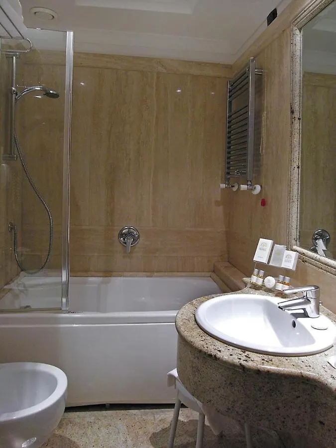 Pinewood Hotel Rom